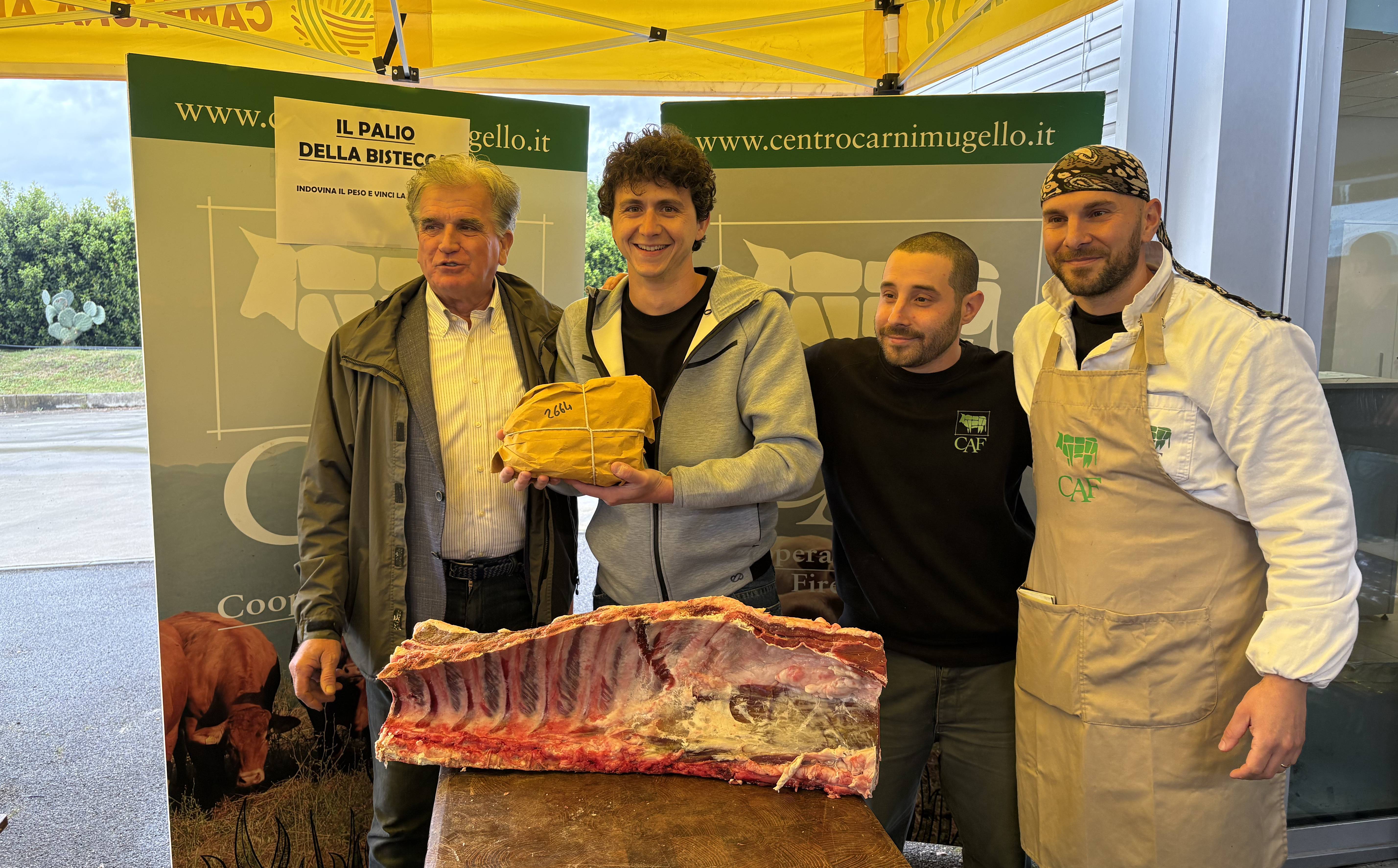 Il vincitore del palio della bistecca