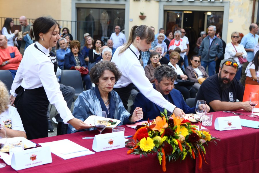 La giuria della gara culinaria